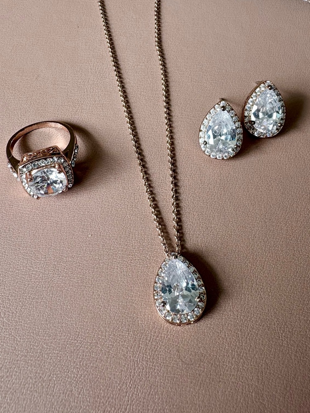 Classic Teardrop Crystal Necklace, Earrings and Ring Set - Rose Gold